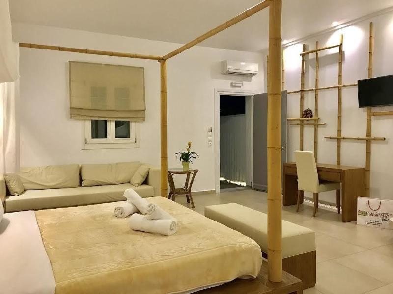 Queen Boutique Suites Mykonos Town Buitenkant foto