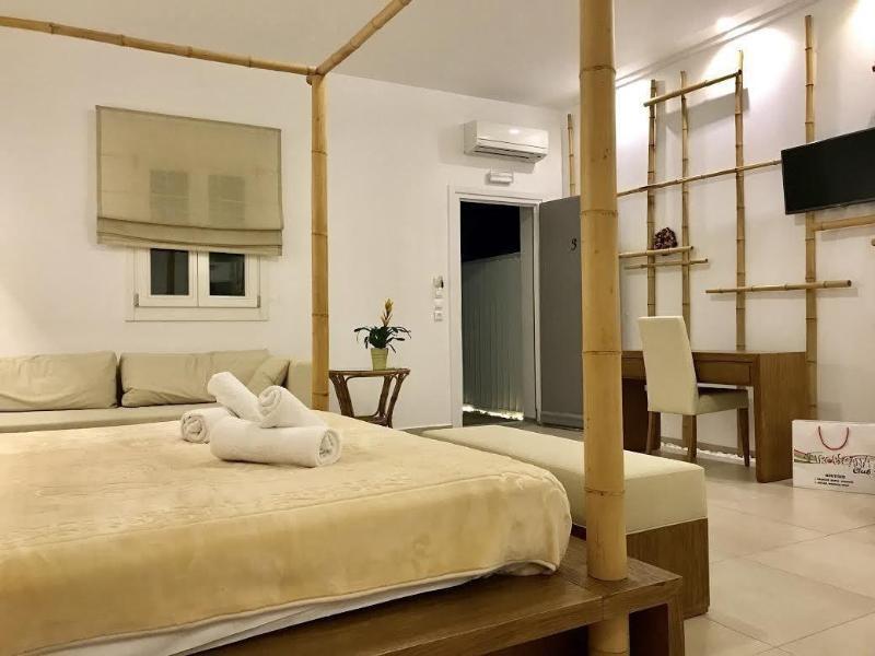 Queen Boutique Suites Mykonos Town Buitenkant foto