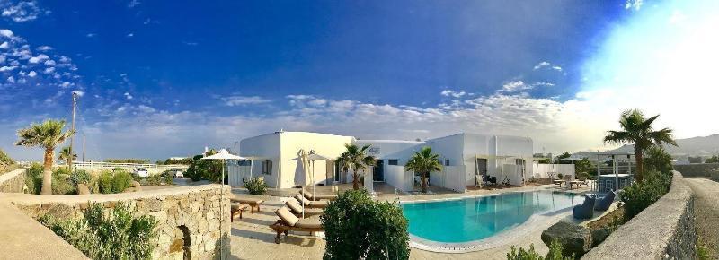 Queen Boutique Suites Mykonos Town Buitenkant foto