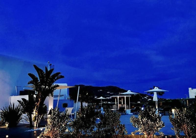 Queen Boutique Suites Mykonos Town Buitenkant foto