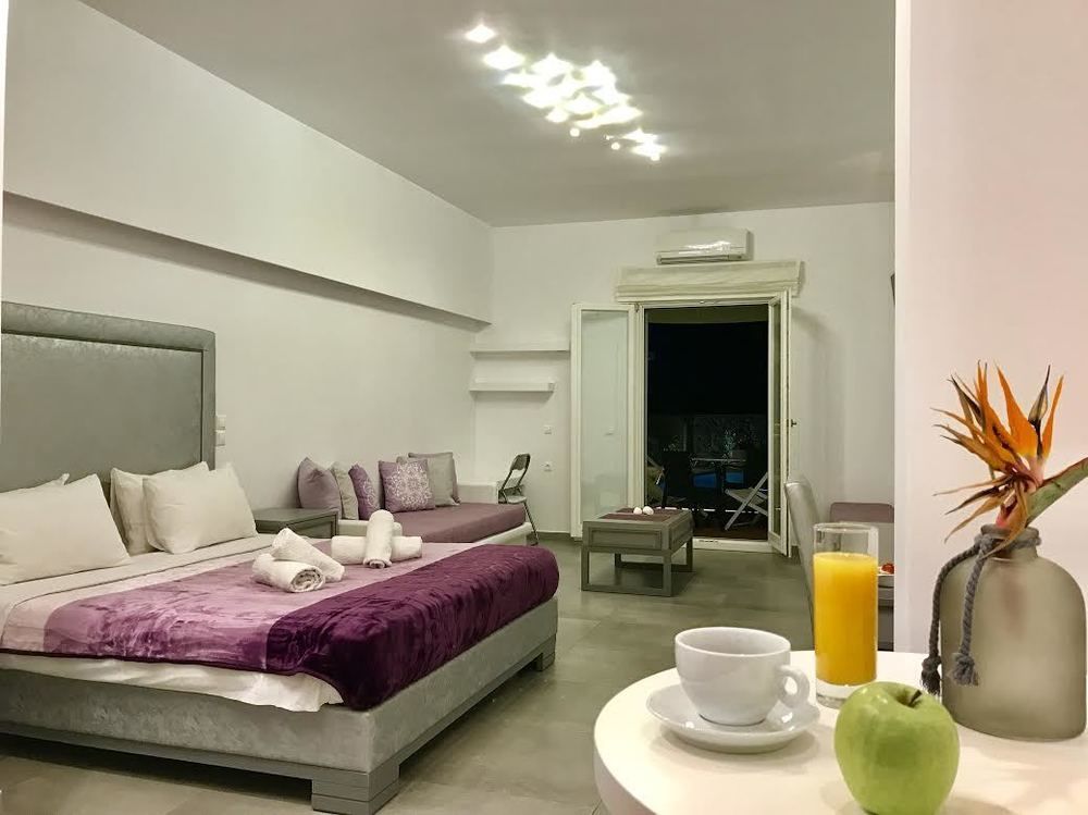 Queen Boutique Suites Mykonos Town Buitenkant foto