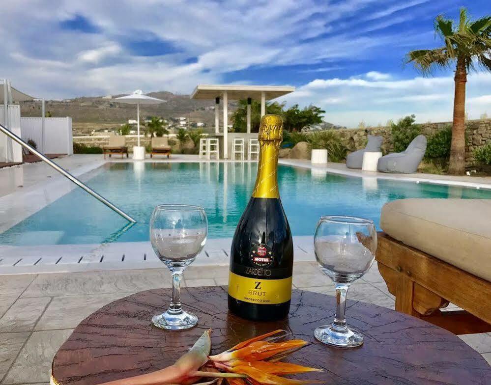 Queen Boutique Suites Mykonos Town Buitenkant foto
