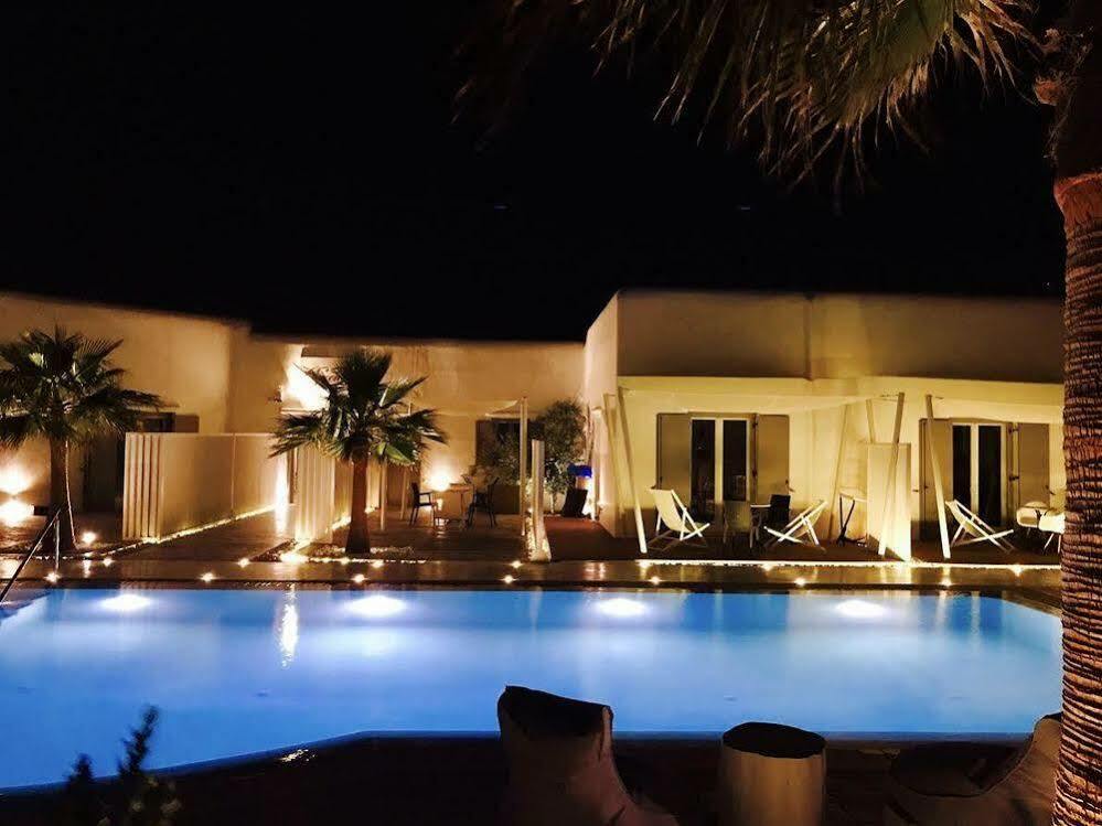 Queen Boutique Suites Mykonos Town Buitenkant foto