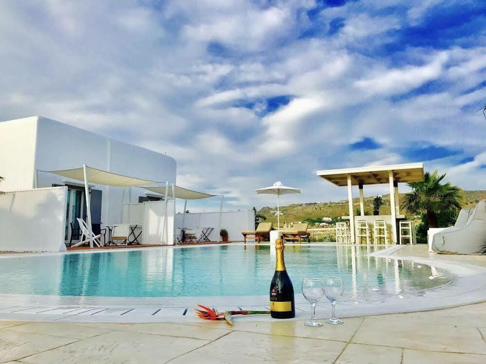 Queen Boutique Suites Mykonos Town Buitenkant foto